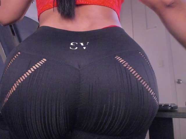 strong-girl's BongaCams show and profile