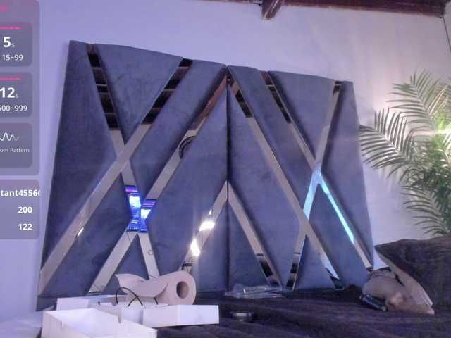 strong-girl's BongaCams show and profile