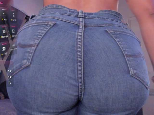 strong-girl's BongaCams show and profile