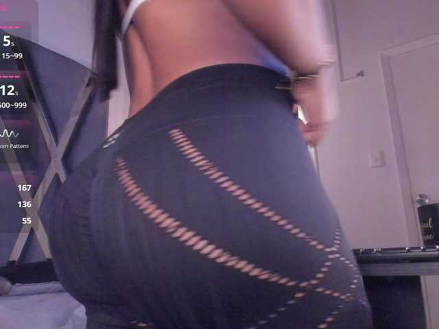 strong-girl's BongaCams show and profile