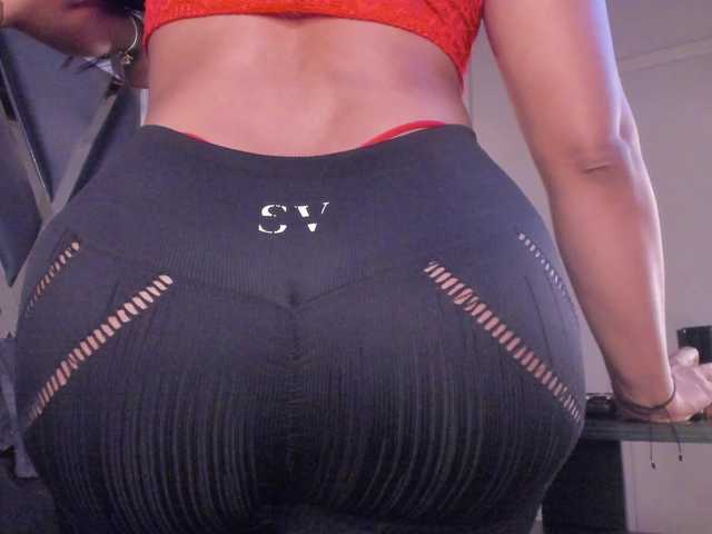 strong-girl's BongaCams show and profile