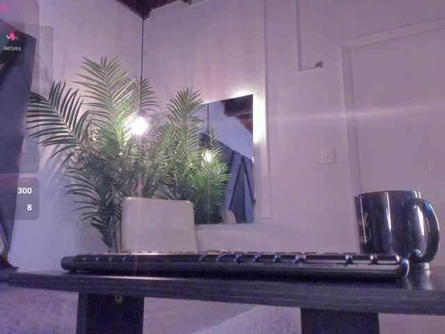 strong-girl's BongaCams show and profile