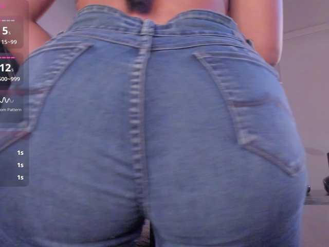 strong-girl's BongaCams show and profile