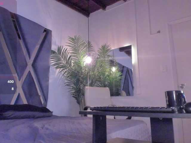 strong-girl's BongaCams show and profile