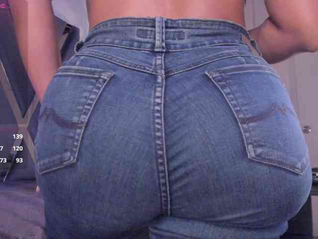 strong-girl Live Webcam on BongaCams