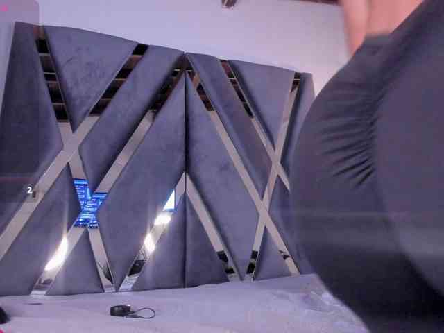 strong-girl strong-girl