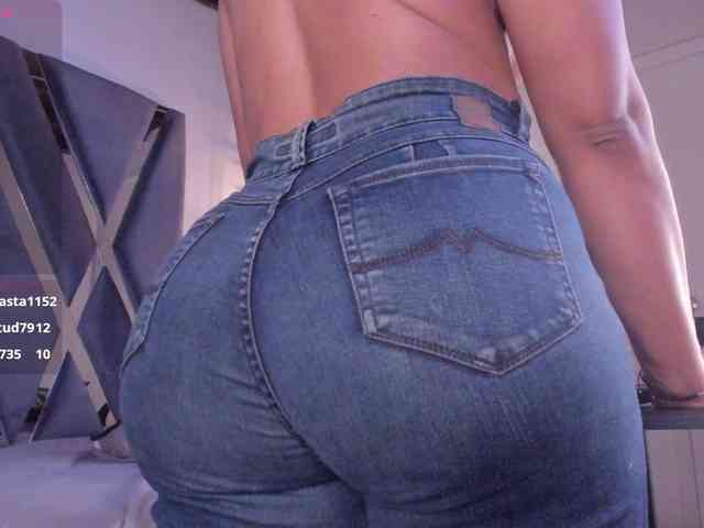 strong-girl strong-girl