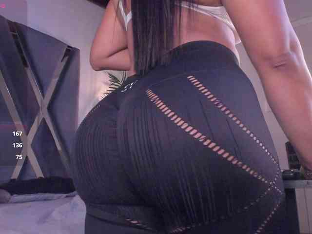 strong-girl strong-girl