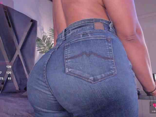 strong-girl Live Webcam on BongaCams