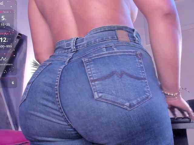 strong-girl webcam
