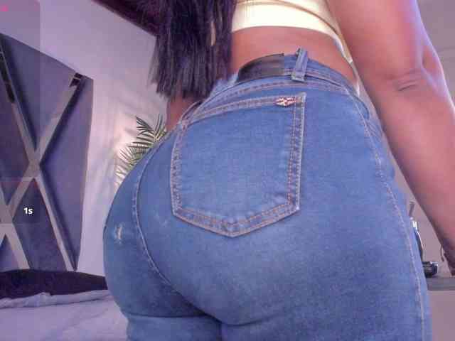 strong-girl strong-girl