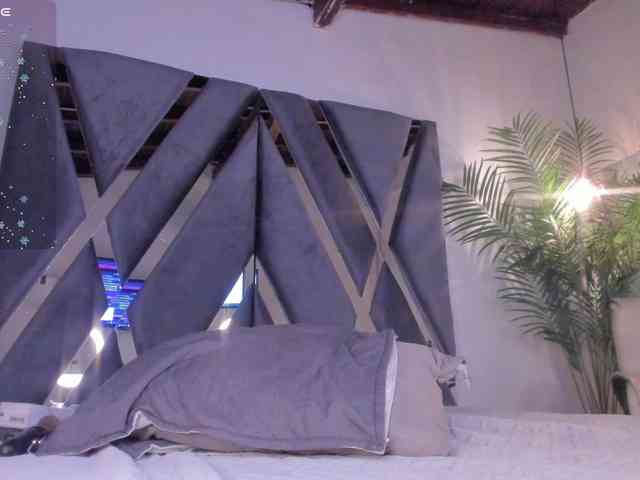 strong-girl Live Webcam on BongaCams