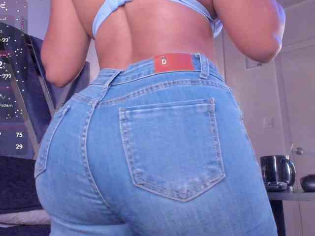 strong-girl strong-girl