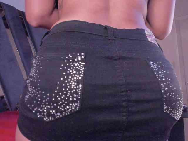 strong-girl strong-girl