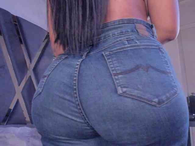 strong-girl strong-girl