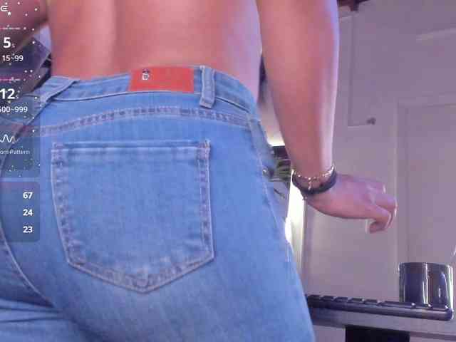strong-girl webcam