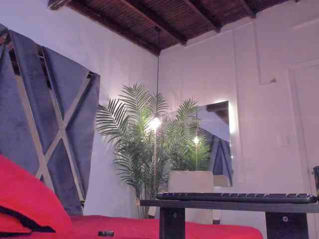 strong-girl strong-girl