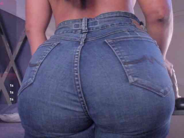 strong-girl Live Webcam on BongaCams