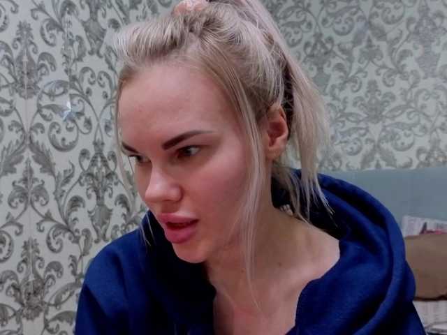 -ollia-'s BongaCams show and profile