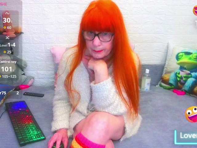 FoxyMature's BongaCams show and profile