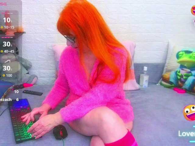 FoxyMature's BongaCams show and profile