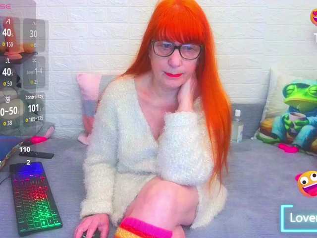 FoxyMature's BongaCams show and profile