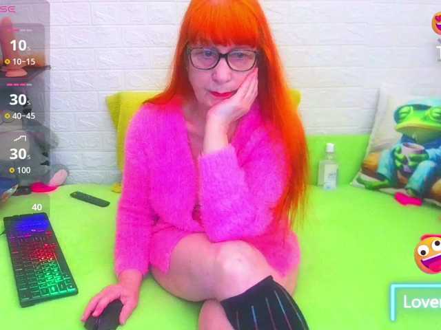 FoxyMature's BongaCams show and profile