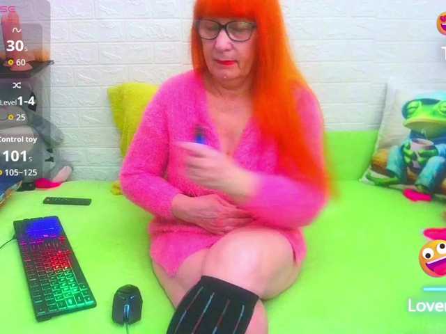 FoxyMature's BongaCams show and profile