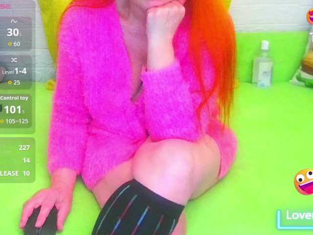 FoxyMature's BongaCams show and profile