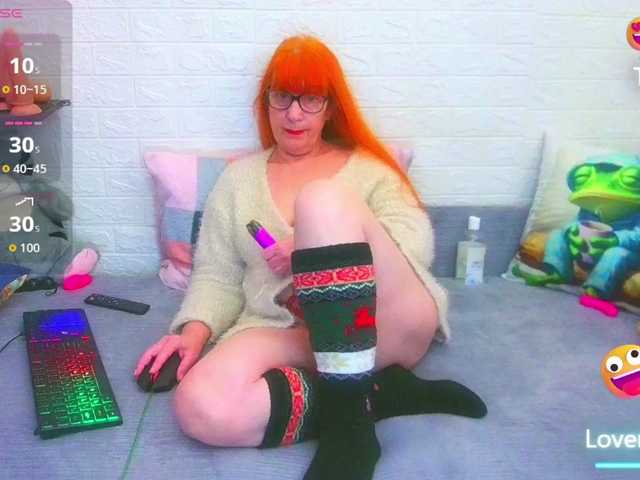 FoxyMature's BongaCams show and profile