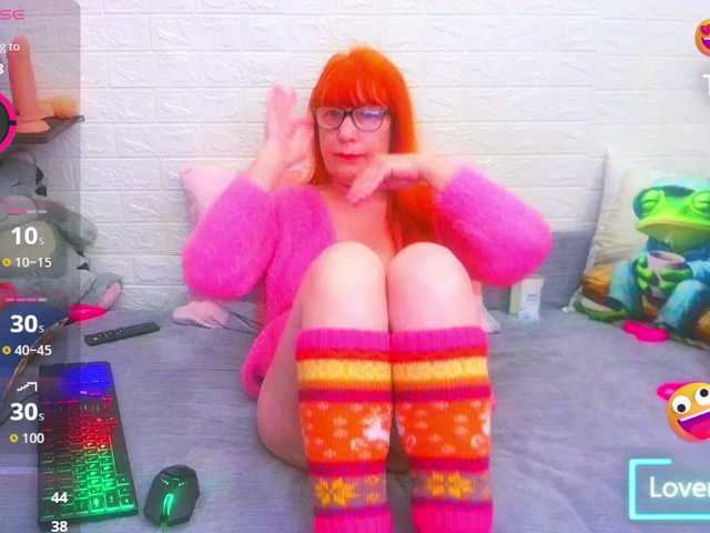 FoxyMature's BongaCams show and profile