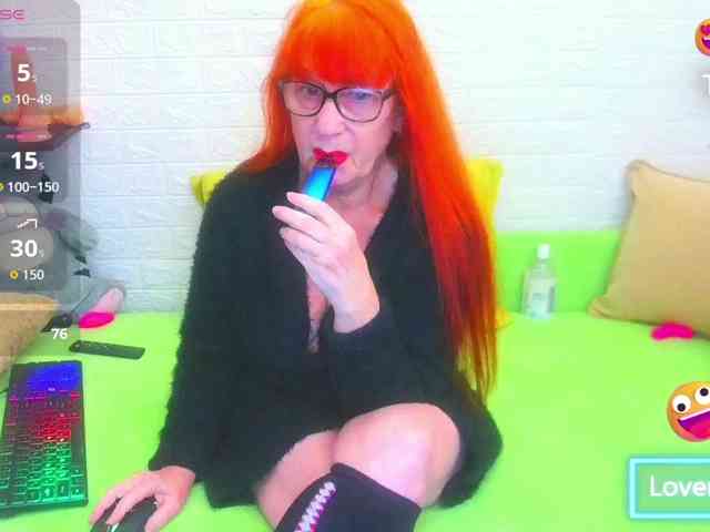 FoxyMature webcam