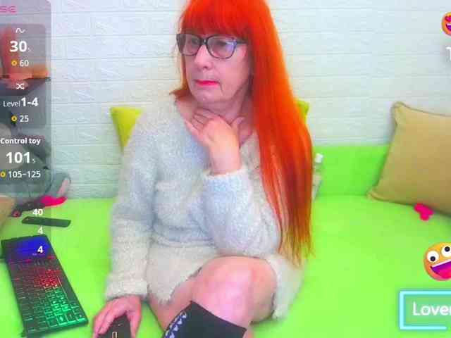 FoxyMature webcam