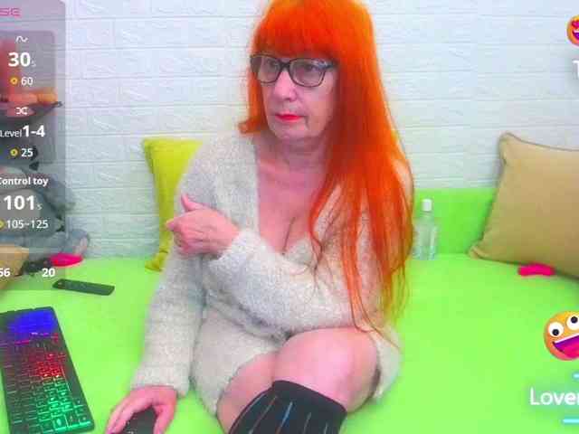 FoxyMature webcam