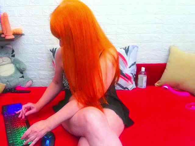 FoxyMature webcam