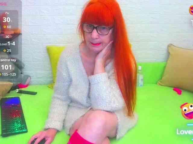 FoxyMature webcam