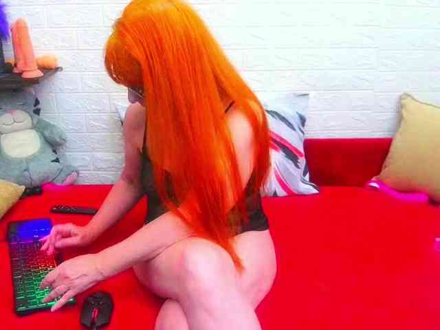 FoxyMature webcam