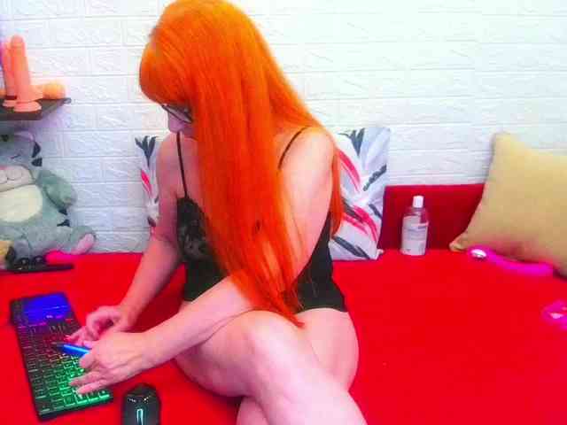 FoxyMature webcam