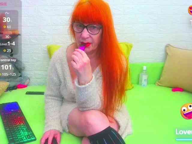 FoxyMature webcam
