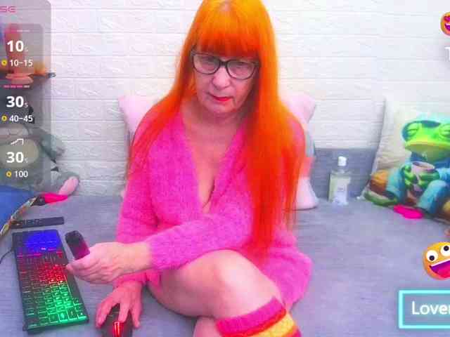 FoxyMature FoxyMature