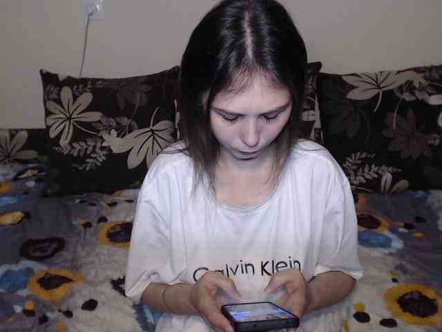 NikaFlameFox webcam