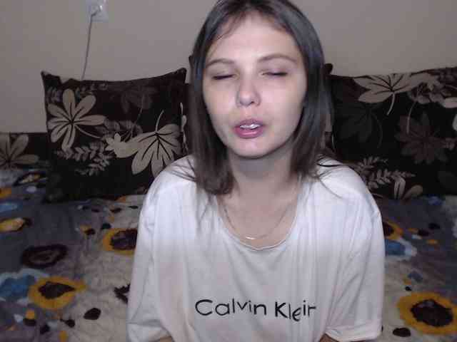 NikaFlameFox webcam