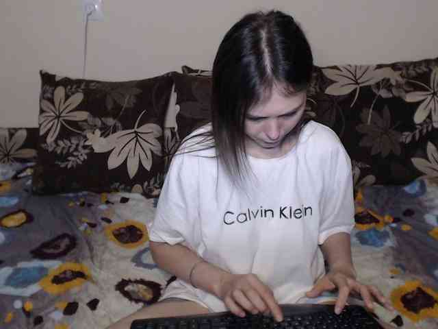 NikaFlameFox webcam