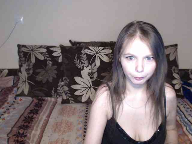 NikaFlameFox webcam