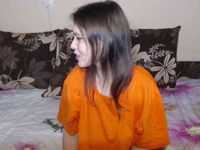 NikaFlameFox webcam