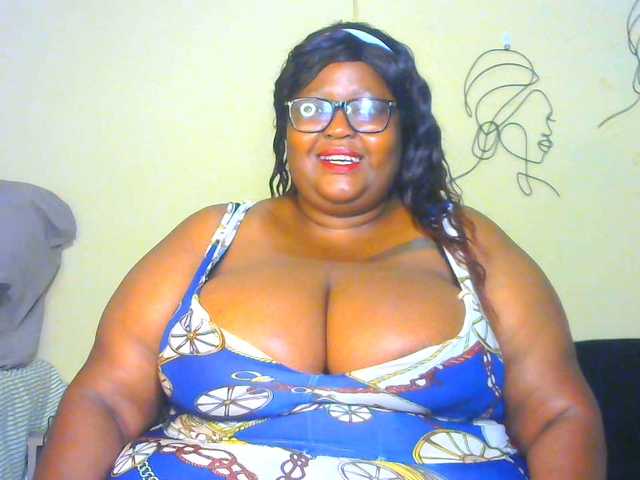 BellyGoddess's BongaCams show and profile
