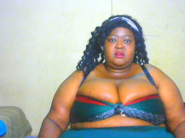 BellyGoddess webcam bongacams model stream image