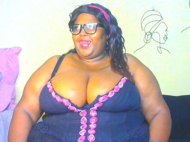 BellyGoddess's BongaCams show and profile