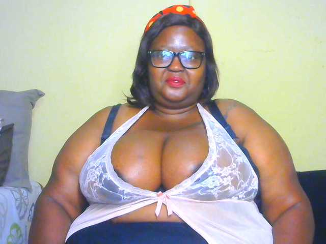 BellyGoddess's BongaCams show and profile