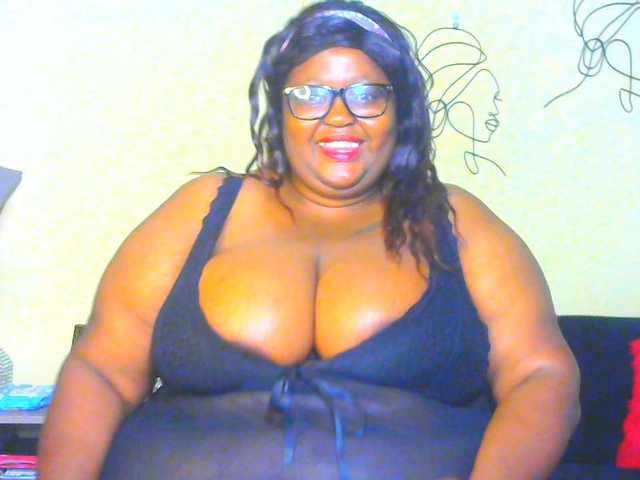 BellyGoddess's BongaCams show and profile